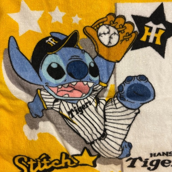 STITCH x HANSHIN TIGERS Yellow Small Hand Towel Disney Japan Baseball - Picture 5 of 10